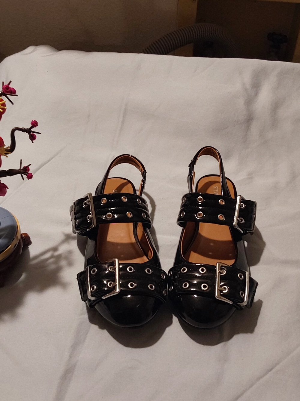 Steve Madden Girls Black Patent Double Buckle Sandals